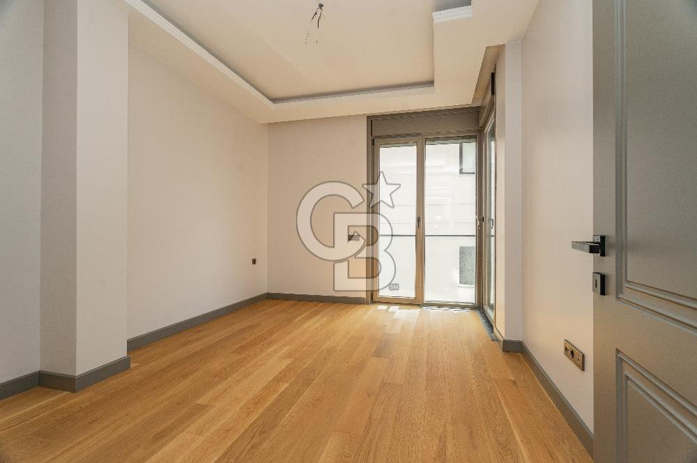 MALTEPE'DE KAPANMAZ DENİZ MANZARALI 200M² SATILIK 4+1 DAİRE