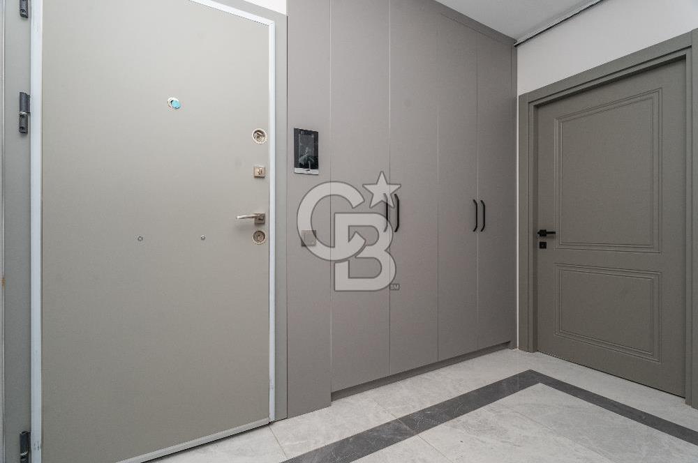 MALTEPE'DE KAPANMAZ DENİZ MANZARALI 200M² SATILIK 4+1 DAİRE
