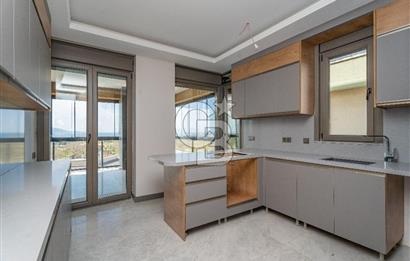 MALTEPE'DE KAPANMAZ DENİZ MANZARALI 200M² SATILIK 4+1 DAİRE