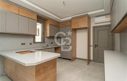 MALTEPE'DE KAPANMAZ DENİZ MANZARALI 200M² SATILIK 4+1 DAİRE