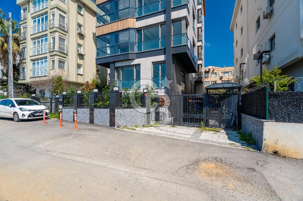 MALTEPE'DE KAPANMAZ DENİZ MANZARALI 200M² SATILIK 4+1 DAİRE