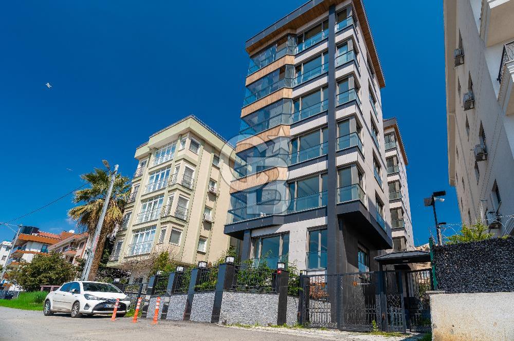MALTEPE'DE KAPANMAZ DENİZ MANZARALI 200M² SATILIK 4+1 DAİRE