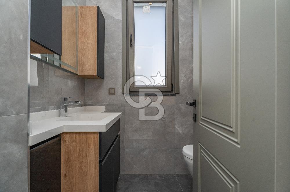 MALTEPE'DE KAPANMAZ DENİZ MANZARALI 200M² SATILIK 4+1 DAİRE