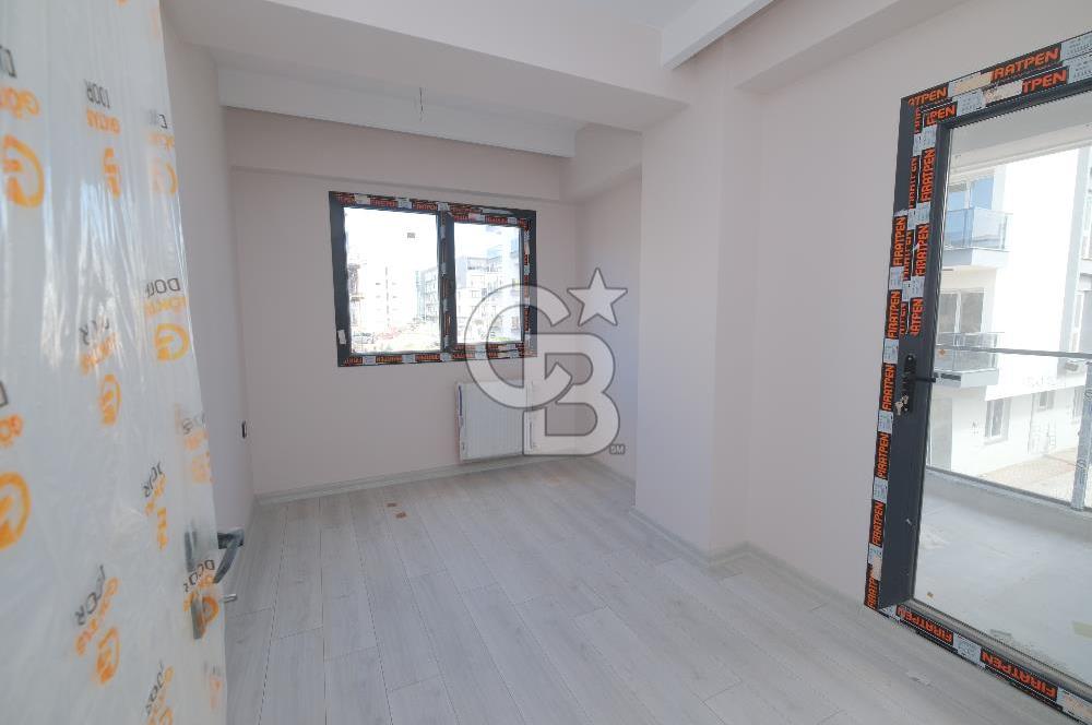SEYREK’TE YÜKSEK KREDİ İMKANLI SATILIK GENİŞ SIFIR BALKONLU 1+1 DAİRE