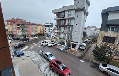 Kartal Cumhuriyet mah ön cephe ara kat sıfır satılık 3+1 daire