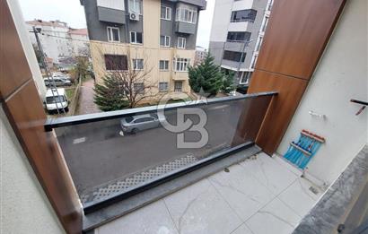 Kartal Cumhuriyet mah ön cephe ara kat sıfır satılık 3+1 daire