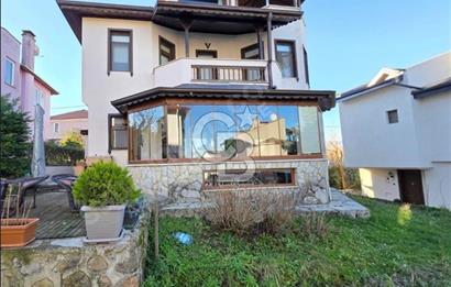 BAŞİSKELE VADİKENT SİTESİNDE SATILIK DENİZ MANZARALI 4+1 VİLLA