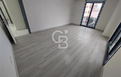 Kartal Cumhuriyet mah ön cephe ara kat sıfır satılık 3+1 daire