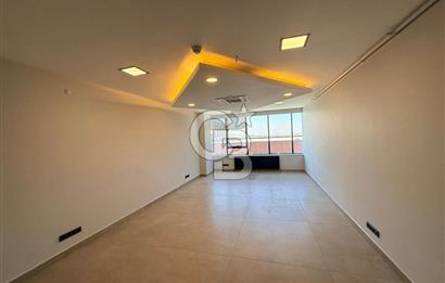 İSTANBUL YOLUNA CEPHE, İÇİ FULL YAPILI 750m2 LÜKS OFİS