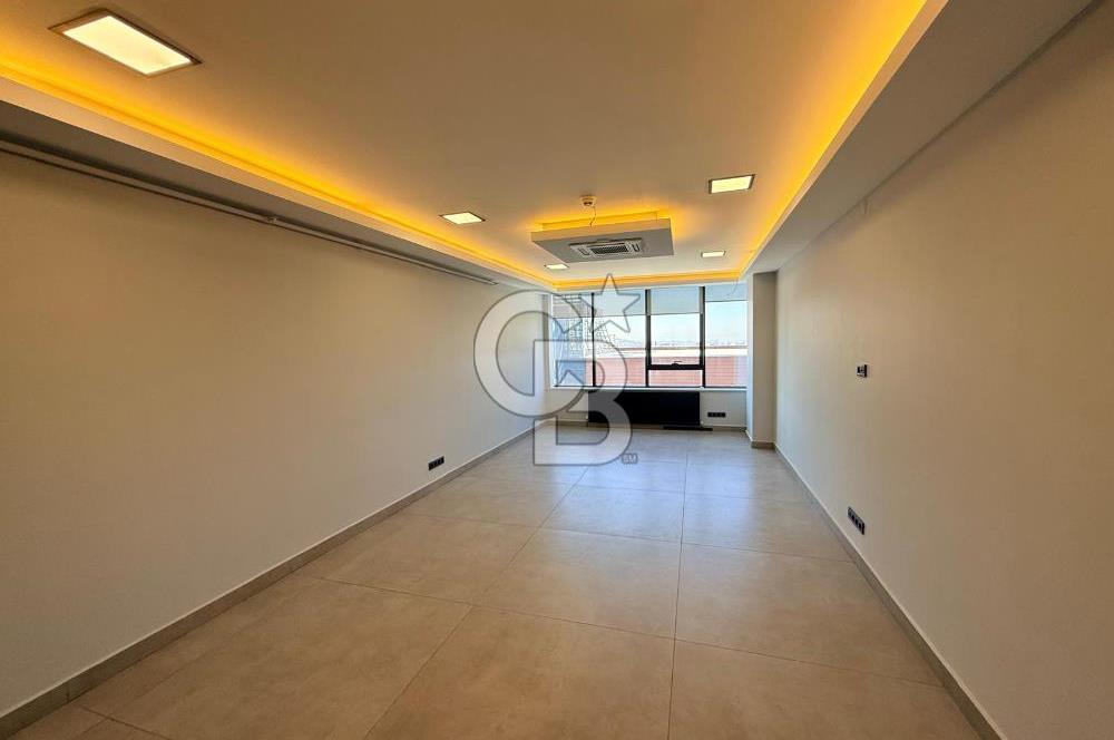 İSTANBUL YOLUNA CEPHE, İÇİ FULL YAPILI 750m2 LÜKS OFİS