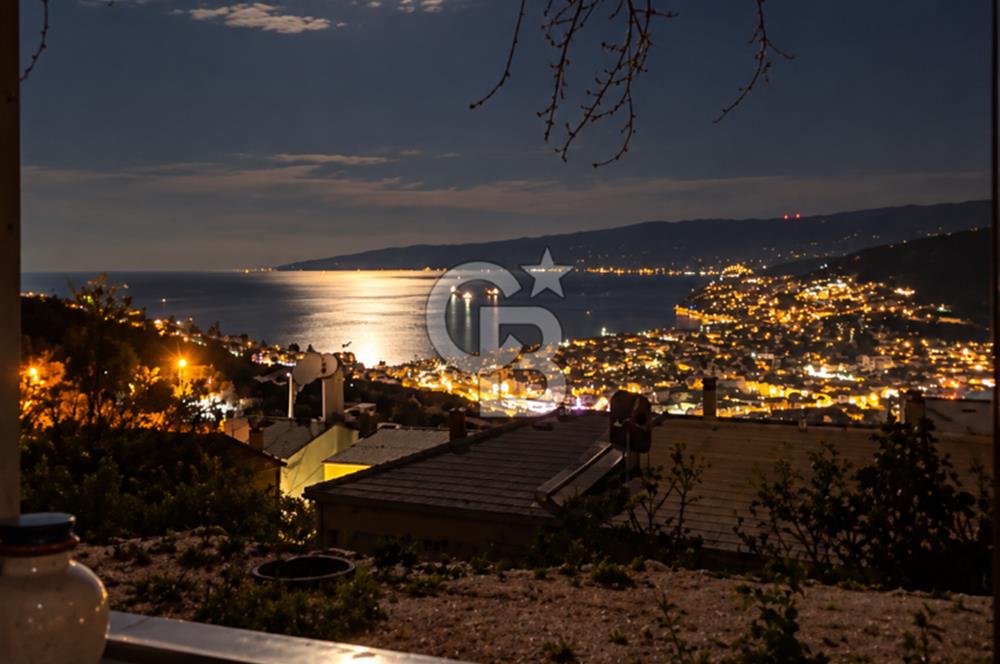 BURSA GEMLIK UMURBEY KÖY IÇINDE 206 METREKARE TAM HISSELI ARSA ÜZERINDE 2 + 1 MÜSTAKIL EV