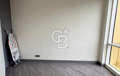 CB MARS'TAN İstmarina'da Deniz ve Şehir Manzaralı, 1+1 Daire