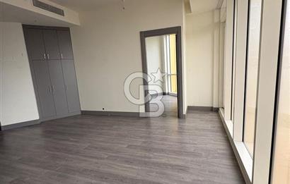 CB MARS'TAN İstmarina'da Deniz ve Şehir Manzaralı, 1+1 Daire