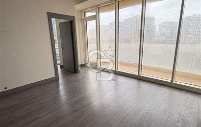 CB MARS'TAN İstmarina'da Deniz ve Şehir Manzaralı, 1+1 Daire