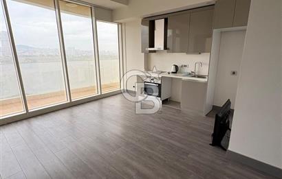CB MARS'TAN İstmarina'da Deniz ve Şehir Manzaralı, 1+1 Daire