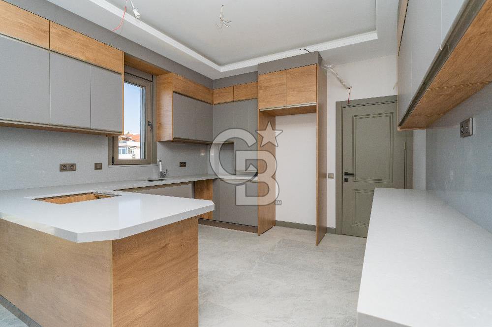 MALTEPEDE KAPANMAZ DENİZ MANZARALI 370M² 6+2 ÜST DUBLEKS DAİRE