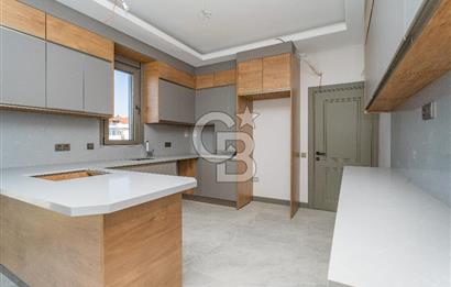 MALTEPEDE KAPANMAZ DENİZ MANZARALI 370M² 6+2 ÜST DUBLEKS DAİRE