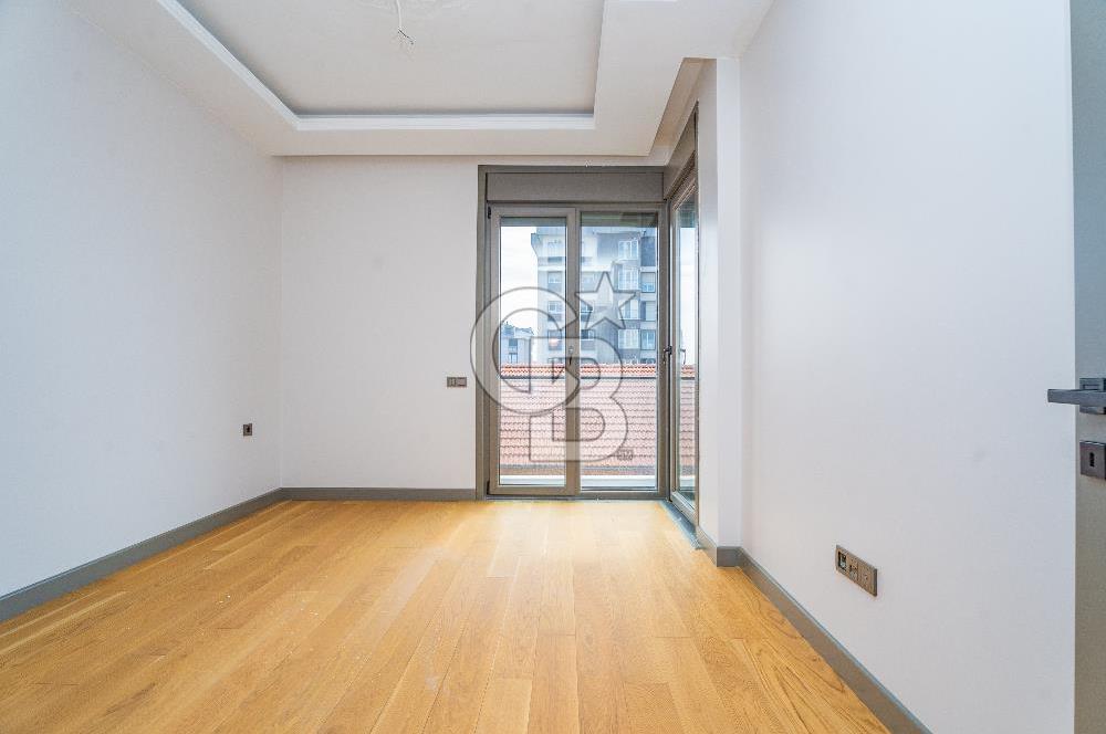 MALTEPEDE KAPANMAZ DENİZ MANZARALI 370M² 6+2 ÜST DUBLEKS DAİRE
