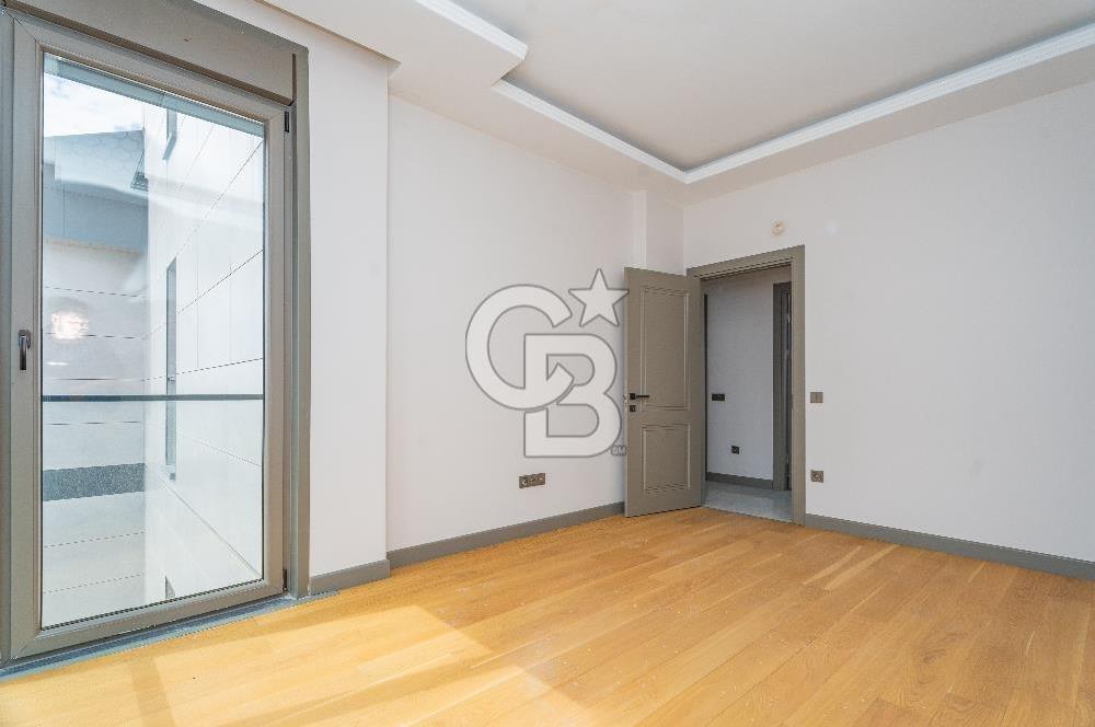 MALTEPEDE KAPANMAZ DENİZ MANZARALI 370M² 6+2 ÜST DUBLEKS DAİRE