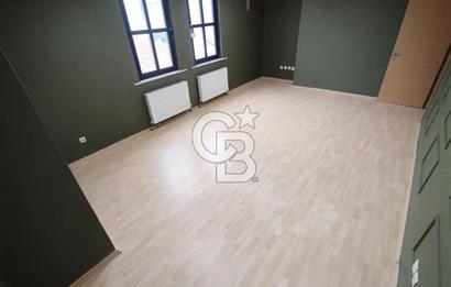 MERKEZİ KONUMDA KİRALIK 80 M2 OFİS