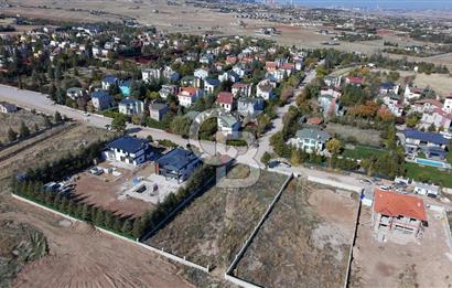 CB VİZYON GÖKHAN KORAL'DAN SİTE İÇERİSİNDE İKİ YOLA CEPHE ARSA