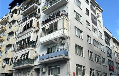 KADIKÖY CAFERAĞA’DA DENİZ VE ADALAR MANZARALI 3+1 SATILIK DAİRE