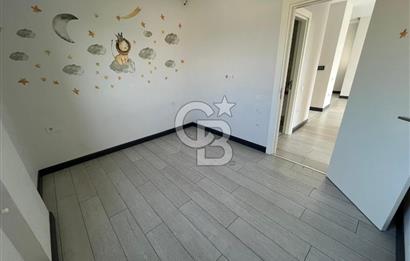 ORTAKENT MERKEZDE LÜKS SİTEDE EŞYASIZ BAHÇELİ 2+1 GENİŞ DAİRE