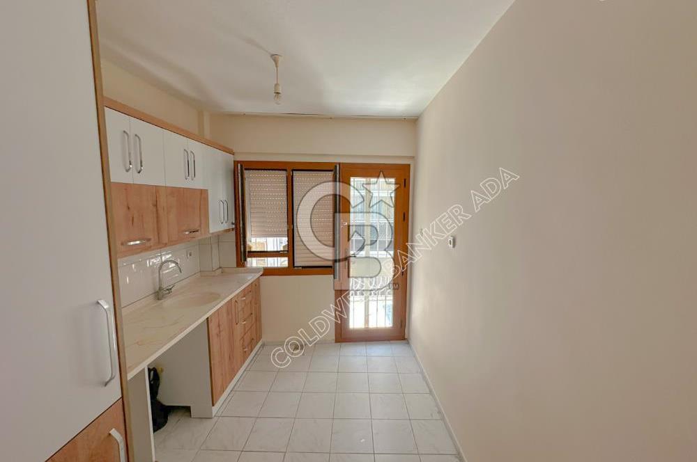 Sahile Yürüme Mesafesinde Kapalı Mutfak Satılık 2+1 Daire