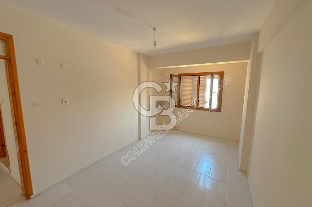 Sahile Yürüme Mesafesinde Kapalı Mutfak Satılık 2+1 Daire
