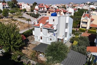 **İZMİR MENEMEN VİLLAKENT’TE 500 M² ARSA ÜZERİNDE ÖZEL YAŞAM FIRSATI  - 1 - 378489