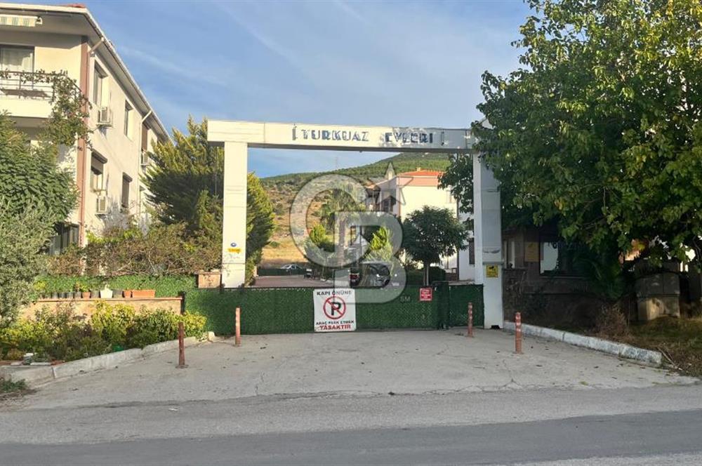 Yenifoça Turkuaz Evleri Sitesinde Satılık 2+1 Daire