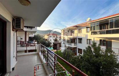 Yenifoça Turkuaz Evleri Sitesinde Satılık 2+1 Daire