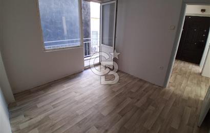 Pendik sahil çarşı merkez satılık 2+1 daire 70 m2 net