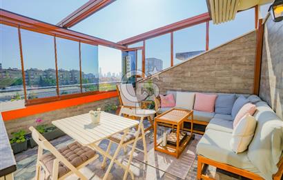 Ümraniyede Ferah Yaşam Alanlarıyla 4+1 Satılık Dubleks Daire