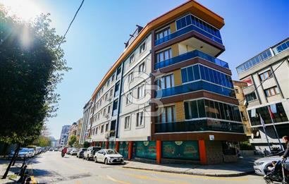 Ümraniyede Ferah Yaşam Alanlarıyla 4+1 Satılık Dubleks Daire