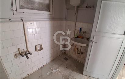 Pendik sahil çarşı merkez satılık 2+1 daire 70 m2 net