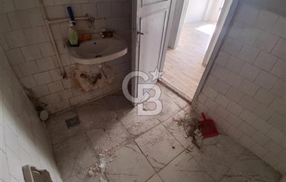 Pendik sahil çarşı merkez satılık 2+1 daire 70 m2 net