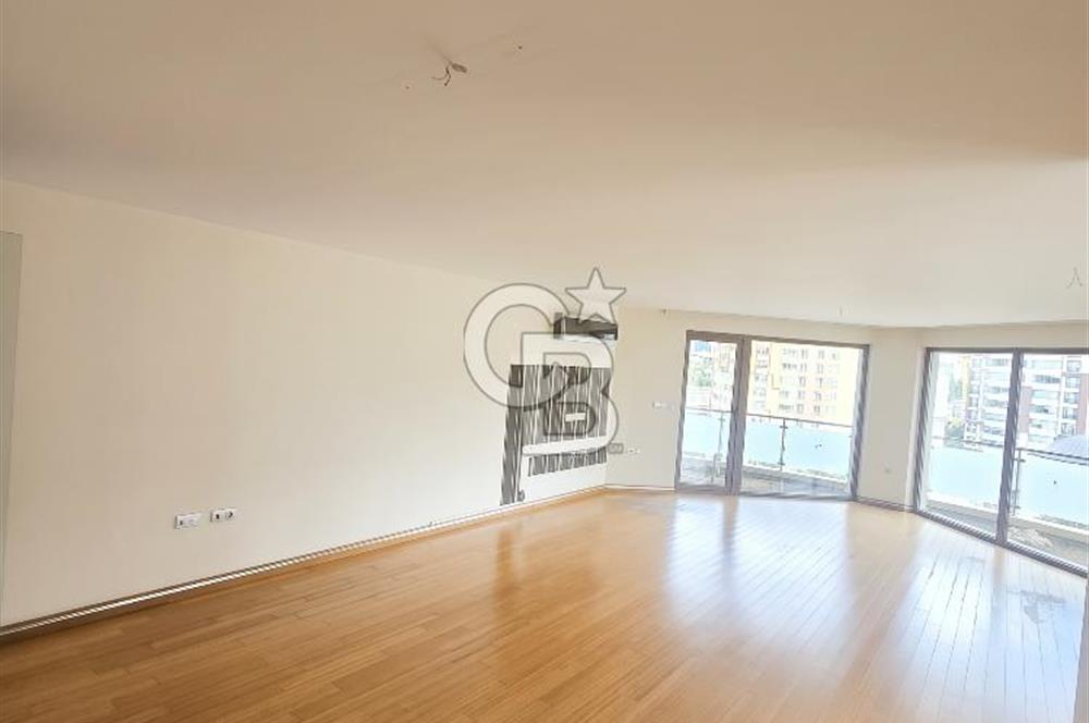 ÇUKURAMBAR MAHALLESİNDE CADDE ÜSTÜNDE 3+1 ADA MUTFAKLI 189M2 NET