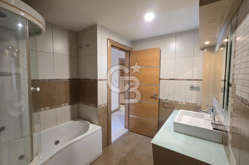 ÇUKURAMBAR MAHALLESİNDE CADDE ÜSTÜNDE 3+1 ADA MUTFAKLI 189M2 NET