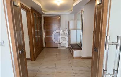 ÇUKURAMBAR MAHALLESİNDE CADDE ÜSTÜNDE 3+1 ADA MUTFAKLI 189M2 NET