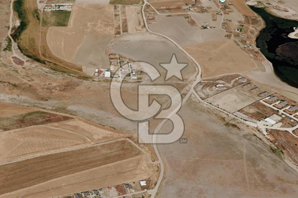 MOGAN GÖLÜNE YÜRÜME MESAFESİNDE SATILIK İMAR BEKLEYEN ARAZİ
