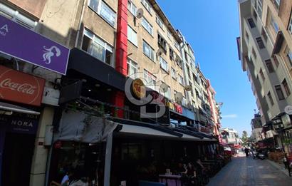Pendik sahil çarşı merkez satılık 2+1 daire 70 m2 net