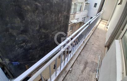 Pendik sahil çarşı merkez satılık 2+1 daire 70 m2 net