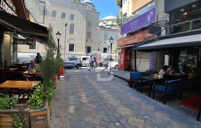 Pendik sahil çarşı merkez satılık 2+1 daire 70 m2 net