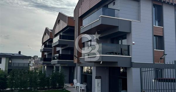 YENİ BAĞLICA1 DE SATILIK 4+2 SATILIK VİLLA - 378584