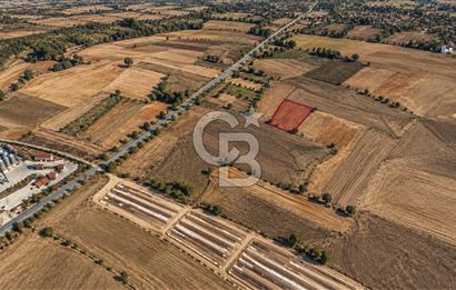 SİVRİHİSAR KAYMAZ'DA ANA YOLA YAKIN 5.696 M² YATIRIMLIK TARLA