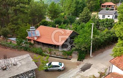 Köyceğiz Ağla Yaylası'nda Satılık, İki Ayrı 3+1 Evi Bulunan Özel Mülk