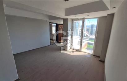 İZMİT'İN EN MERKEZİ BÖLGESİNDE FIRSAT SATILIK 1+1 OFİS İŞ YERİ