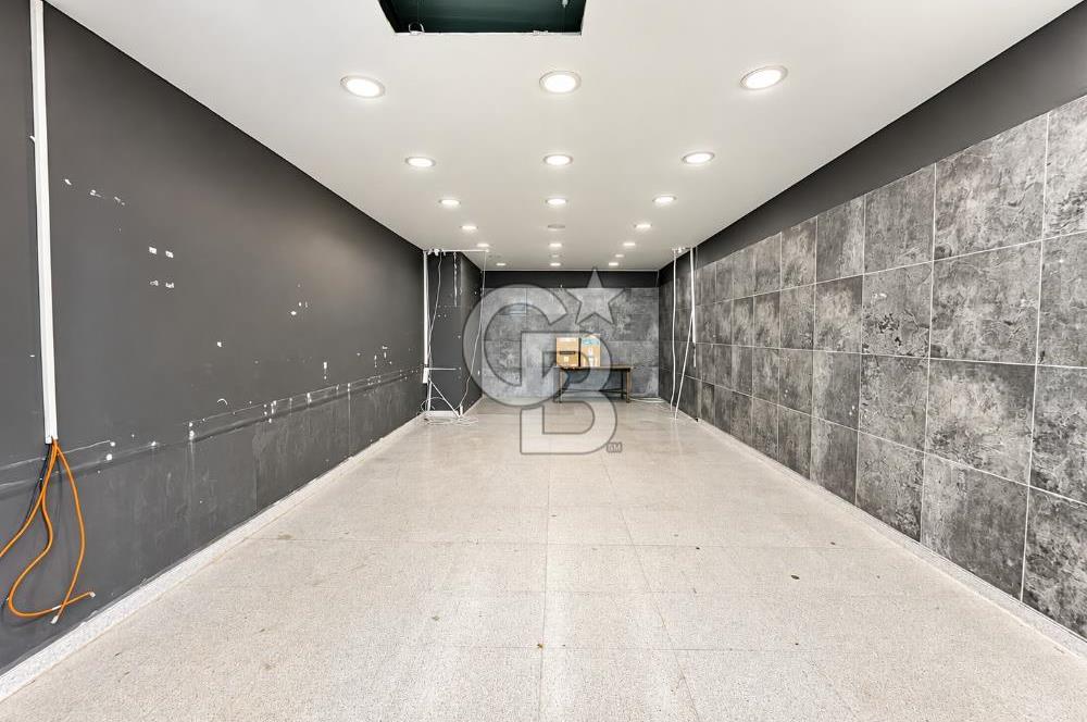 Ataşehir Ferhatpaşa Mah. Yeditepe Caddesi Üzeri Satılık Plaza