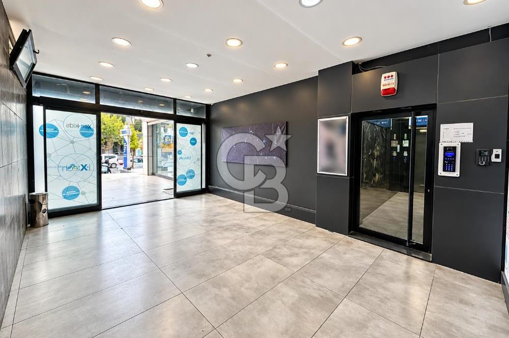 Ataşehir Ferhatpaşa Mah. Yeditepe Caddesi Üzeri Satılık Plaza